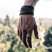 Cargar imagen en el visor de la galería, Multipulsera Mary Read
